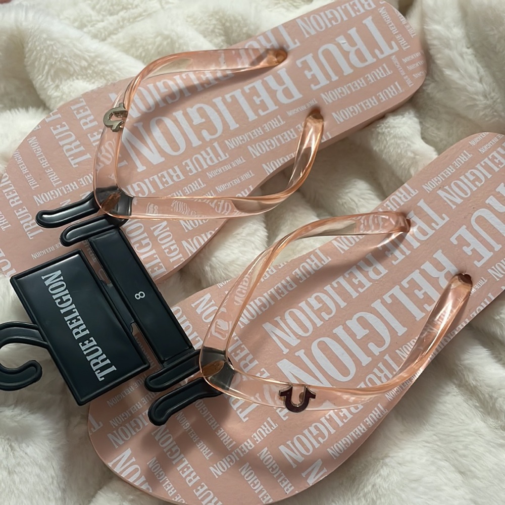 True religion flip-flop